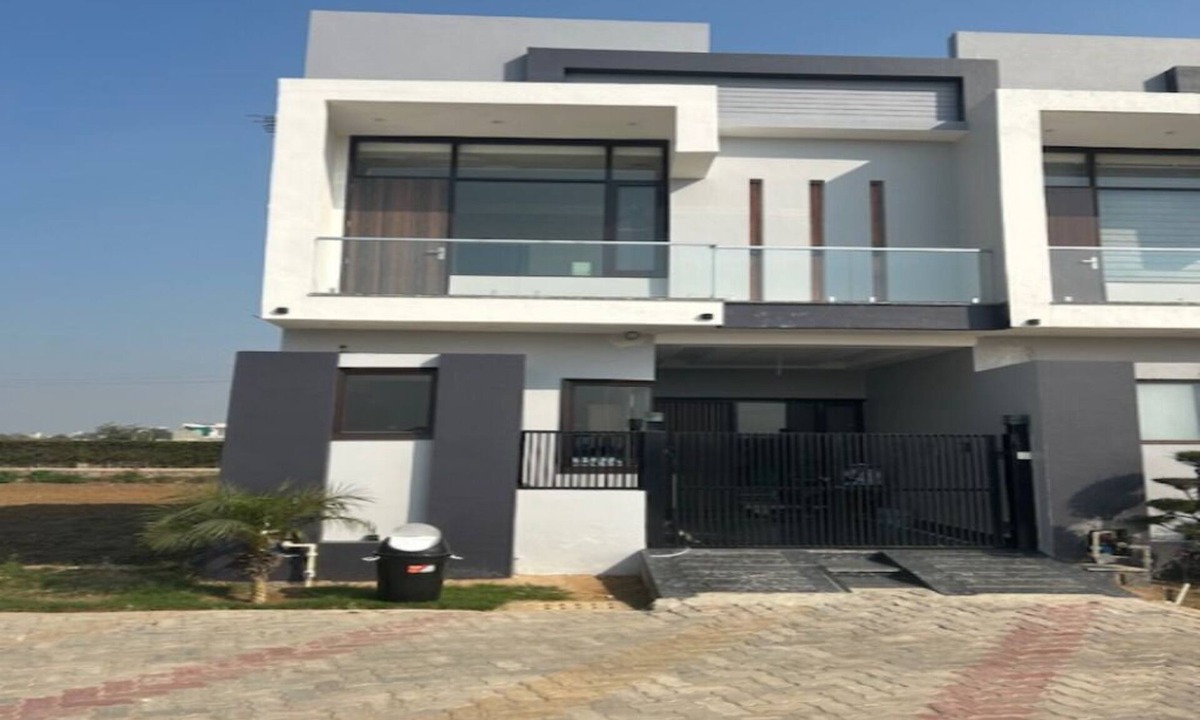 Ludhiana House | 2 Bed 2 Bath, Kitchen, living Room the entire home