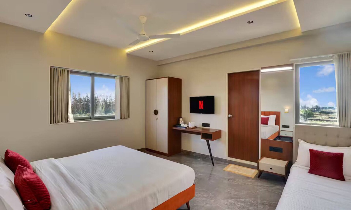 Baradia Apartment | 2 Bedroom Luxury Villa w/Balcony Near Temple