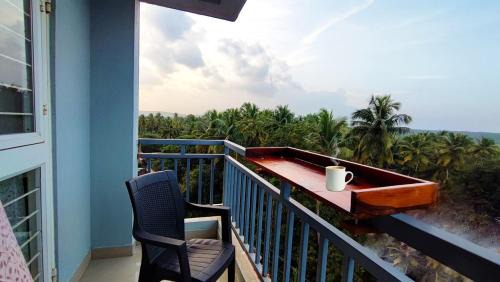 Vengurla Apartment | 5min frm Beach, Luxury Tropical Retreat Apartment