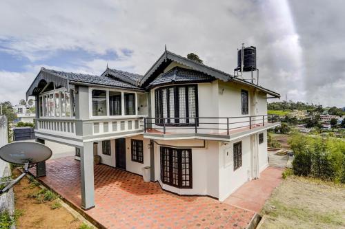 Kotagiri Villa | Alaya Stays 3BHK Villa with Balcony and Verandah Escape, Kotagiri