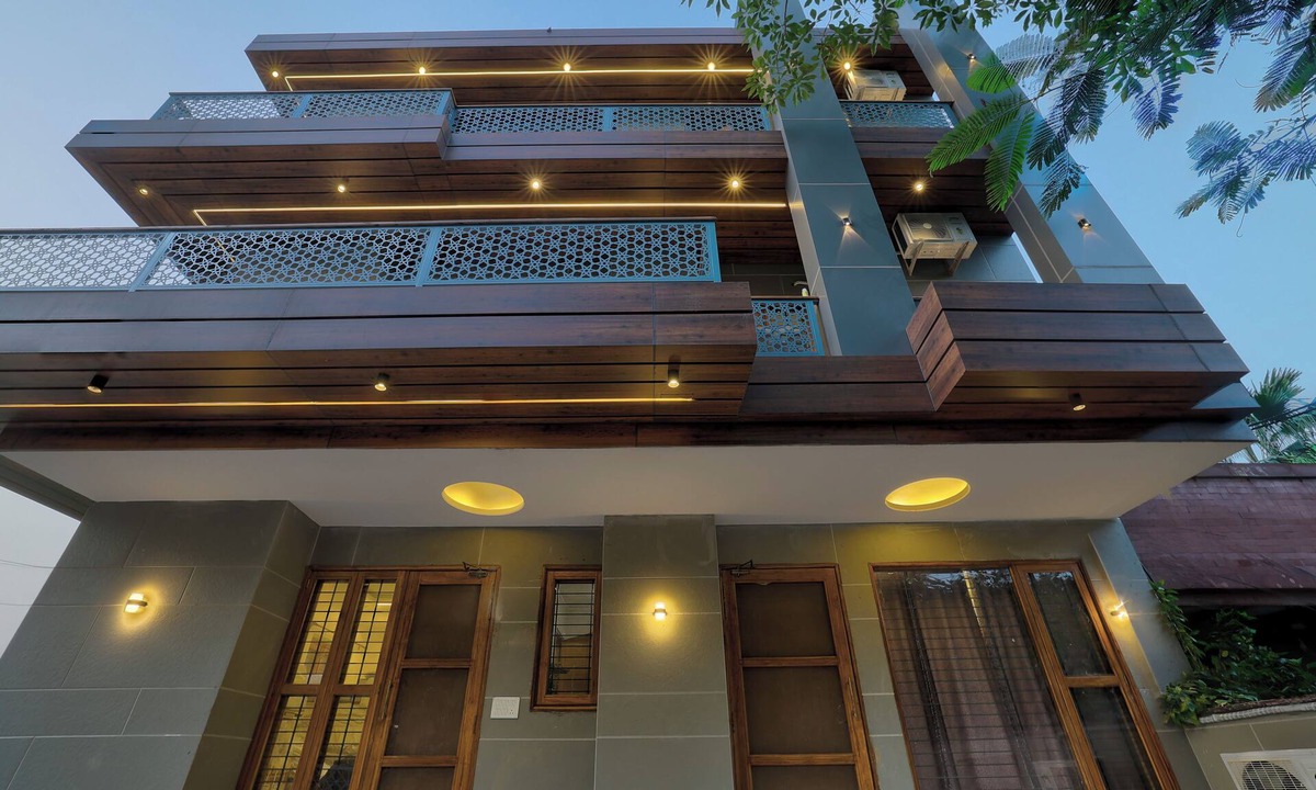 Greater Noida Apartment | Alaya Stays Freesia 3BHK Apartment