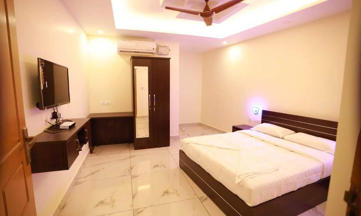 Thodupuzha Hotel | Aman Residency