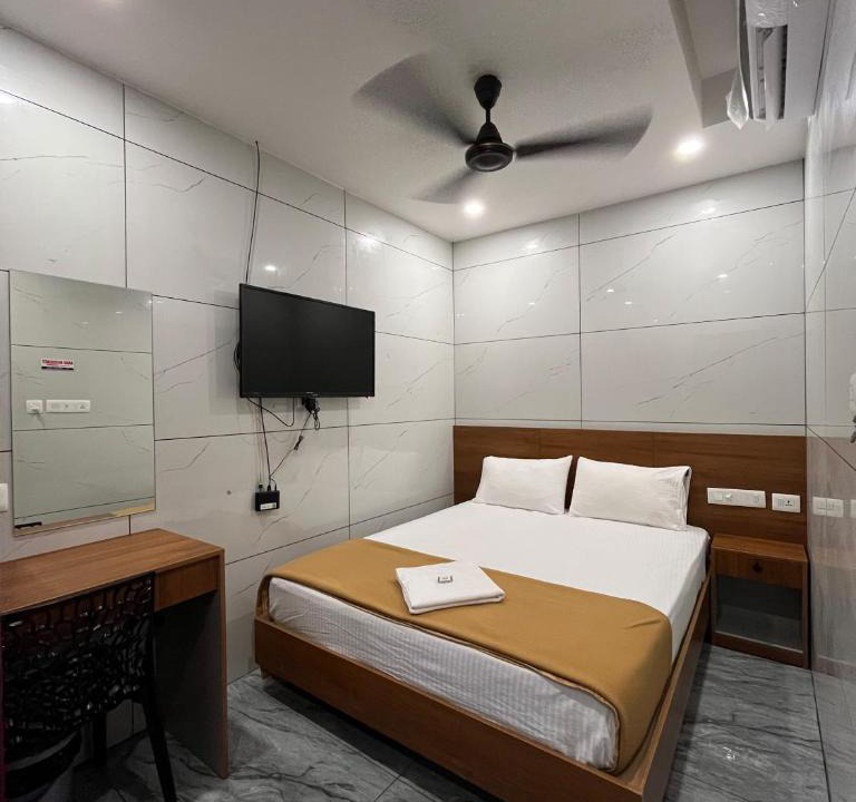 Aluva Cabin | Anas Residency
