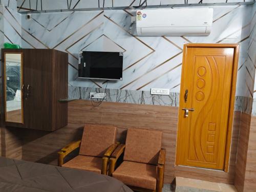Tirupati Hotel | Astra Homes
