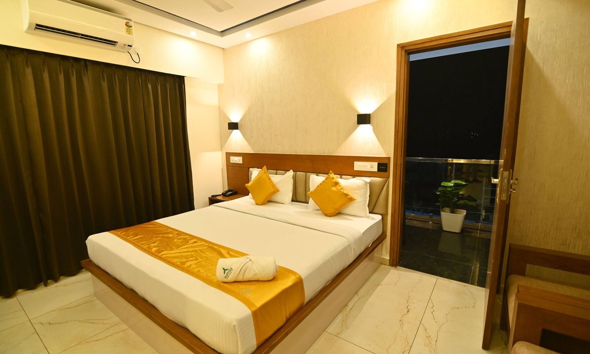 Adyar Hotel | Aurelia Comforts
