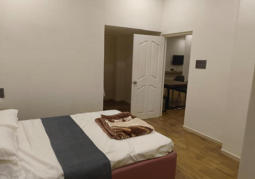 Lakdi Ka Pul Apartment | AV Homes 3 BHK flat service apartment