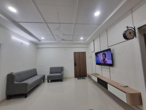 Hyderabad Apartment | Ayushman Avenue Family ,502 3BHK Massage Chair , Smart TV , AC