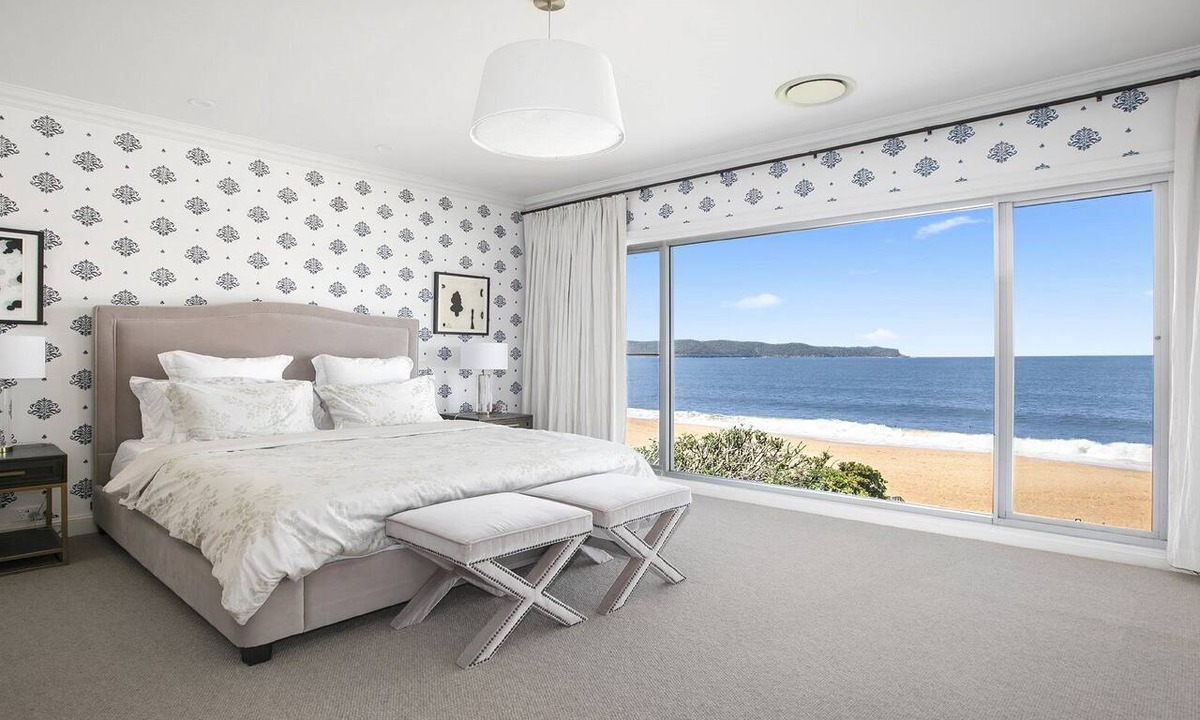 Pearl Beach House | Beachfront, 5 bedrooms, 5 bathrooms, EV charger