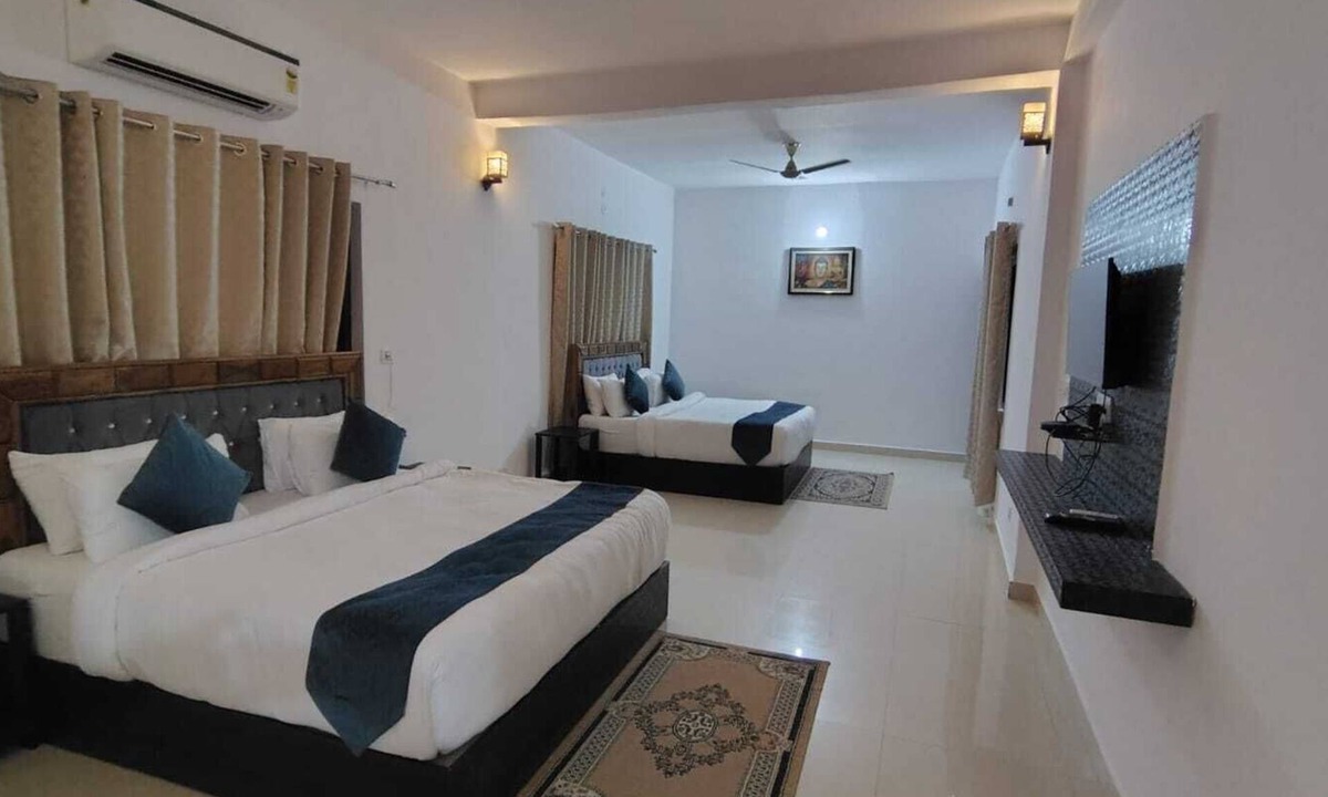 Bail Parao Hotel | Blue River Resort
