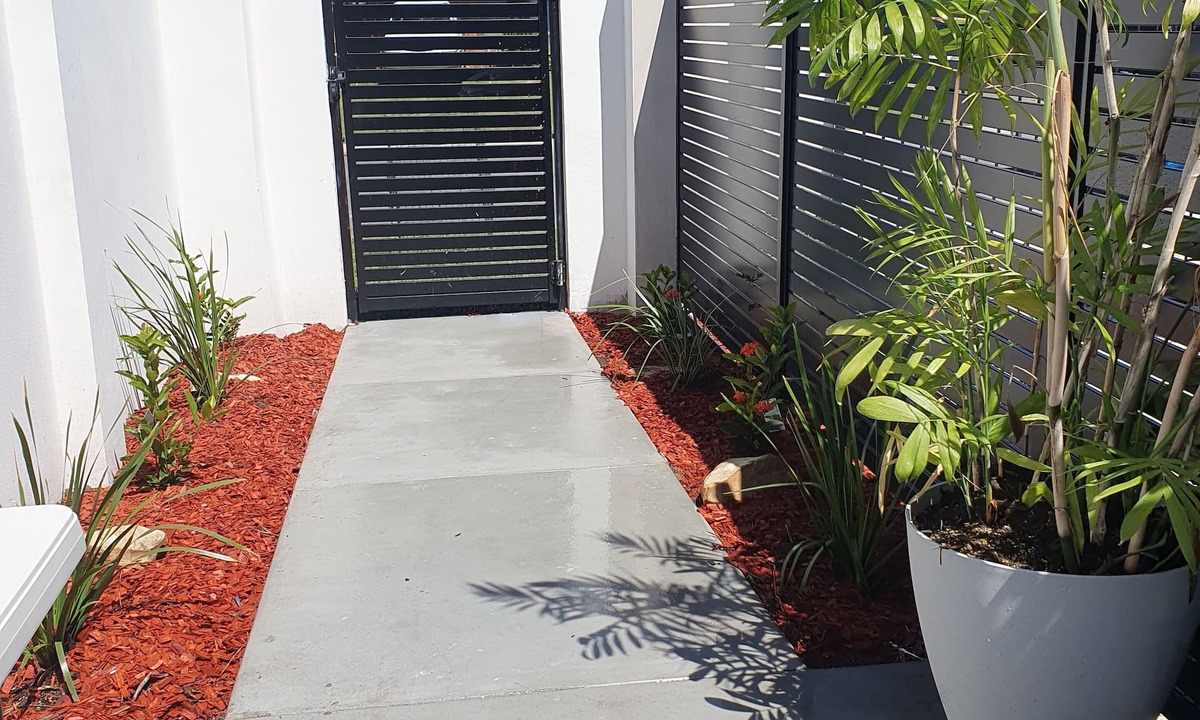 Broadbeach Waters Apartment | Broadbeach Tropical Gem with Lux features