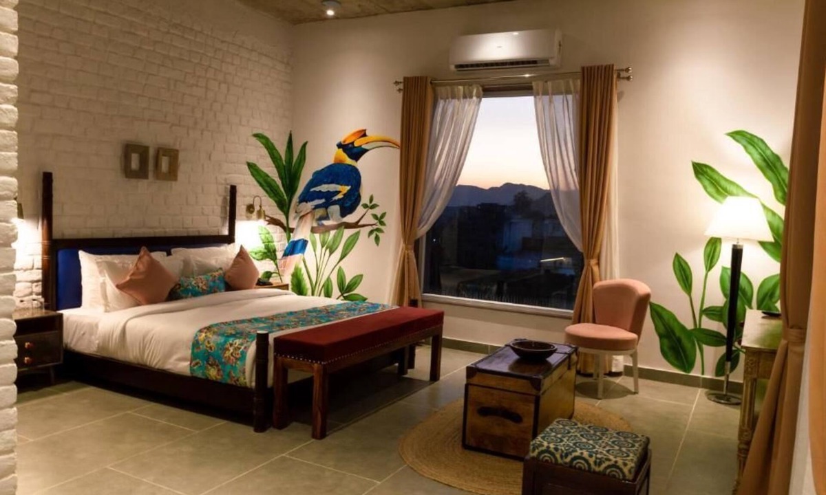 Shavri Colony Hotel | Casa Blanca LakeCity