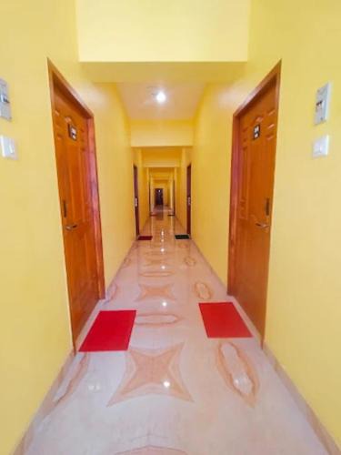 Guindy Hotel | CBL104INN By Blessings - Chennai Trade Center