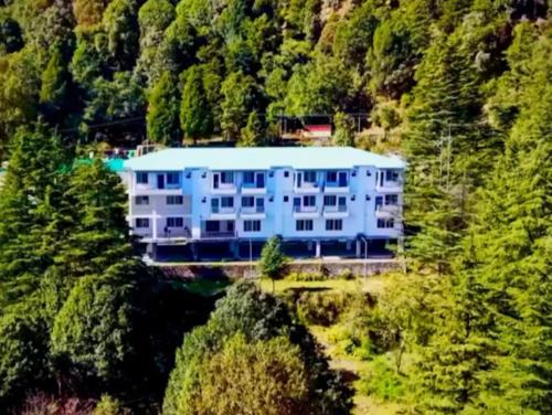 Munsyari Hotel | Cedar wave