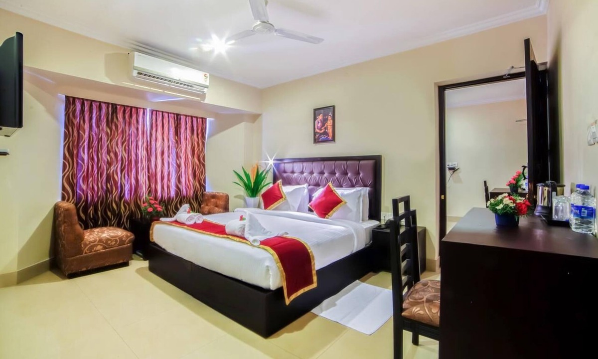 Palayam Hotel | Chirag Inn