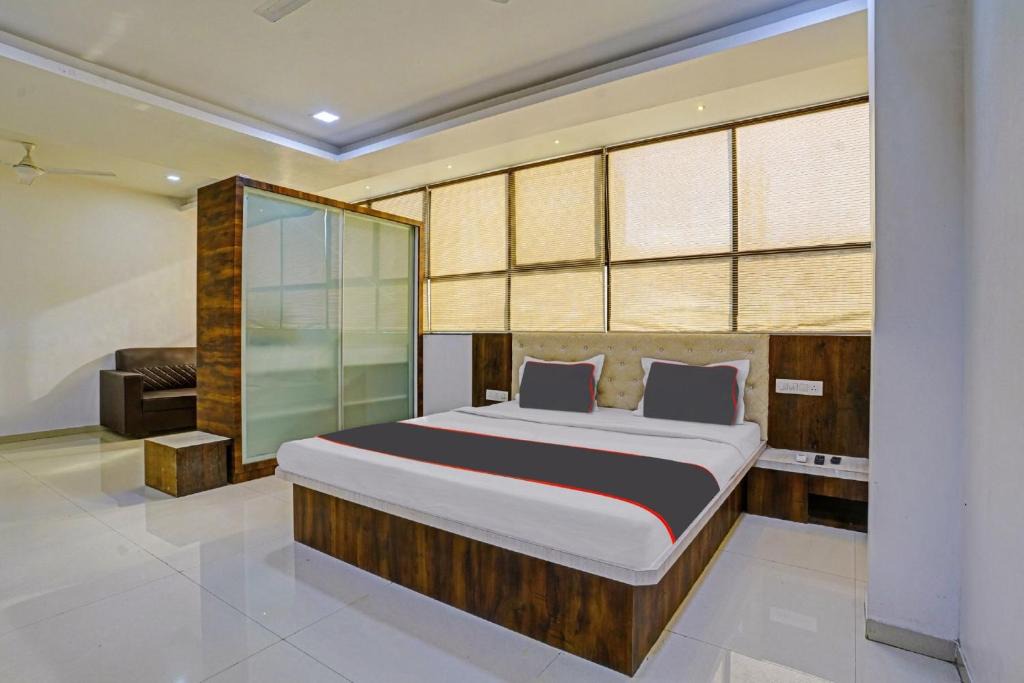 Bhiwandi Hotel | Collection O Krishna Inn