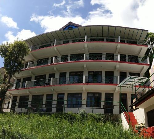 Bhagsu Nag House | Comfort Cove by SUNRISE GUEST HOUSE