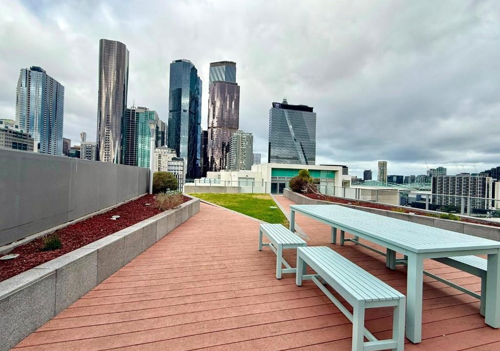 Melbourne Central Business District Apartment | Compact Stay with Balcony, Rooftop & Gym