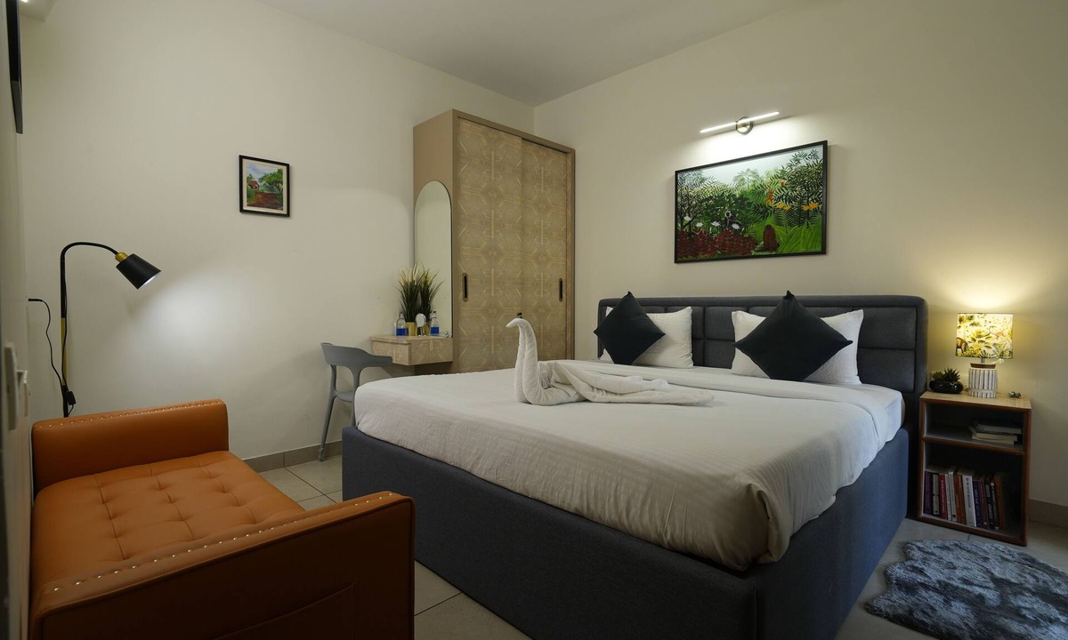 Siolim Apartment | Cozy 1-bedroom apartment in beautiful Siolim with AC and gym access