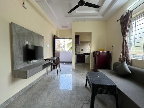 Electronics City Apartment | Cozy Room 1Bhk with Lift 503