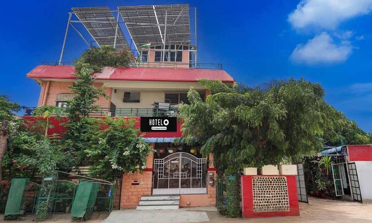 Uchiyarda House | DeluxeJannat Residency