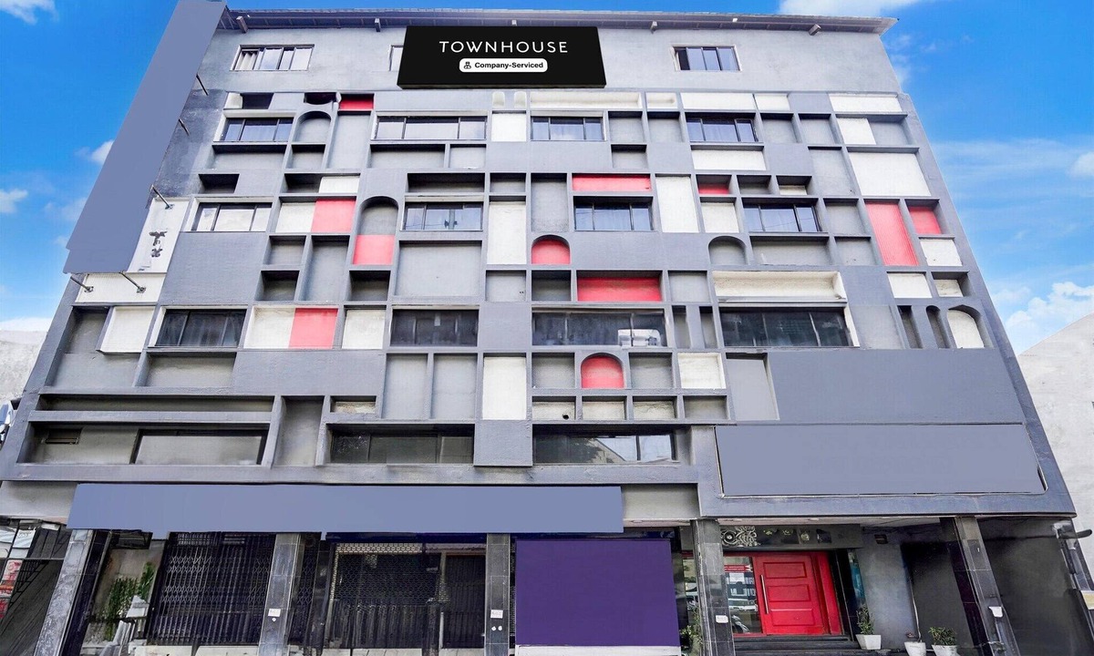 Nagpur House | DeluxeTownhouse Nagpur Railway Station