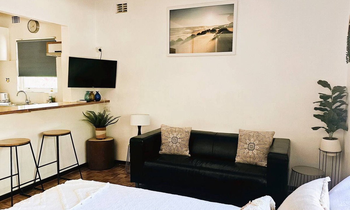 West Perth Apartment | Earthy Mix M6 Studio Apartment near Kings Park