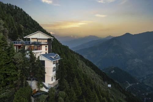 Dalhousie Hotel | Echor Alpine Meadows Khajjiar Dalhousie