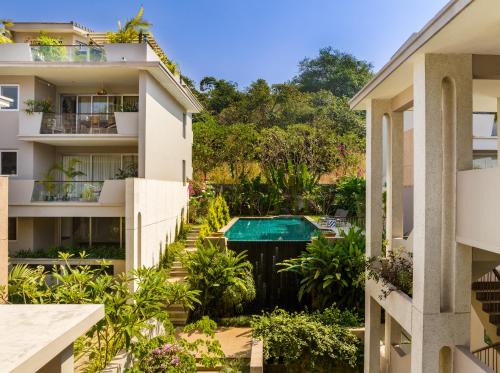 Reis Magos Apartment | El Reino by The Blue Kite - 2 & 3BHK Apartments, 5 Mins to Casino & 10 Mins to Candolim, with Pool & Kitchen, Wifi, Security