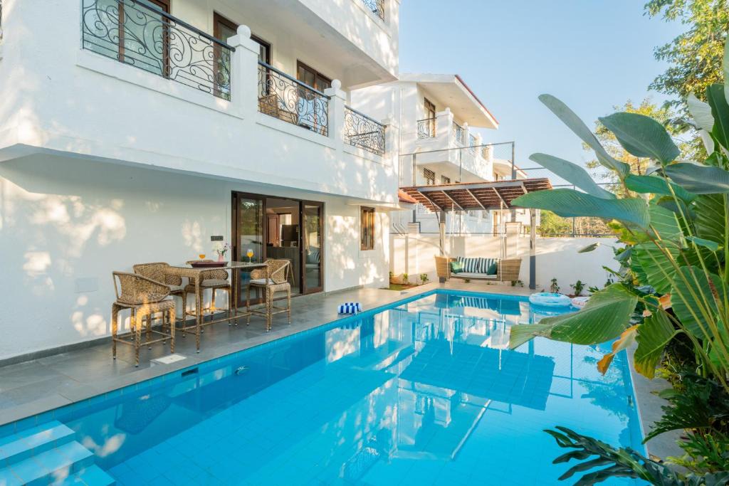 Siolim Villa | ELIVAAS Villa Paraiso 4 BHK with Pool & Bar