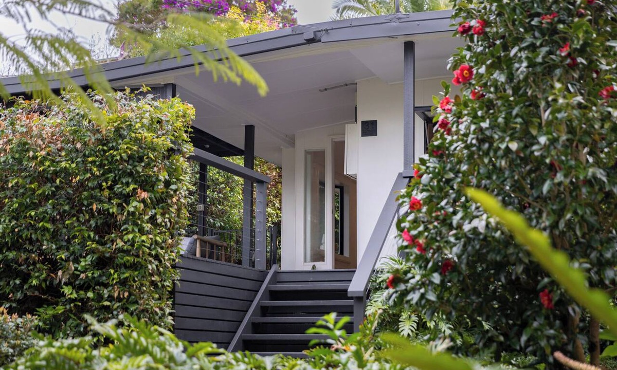 Emerald Beach House | Emerald Beach | Retro 3BR Retreat