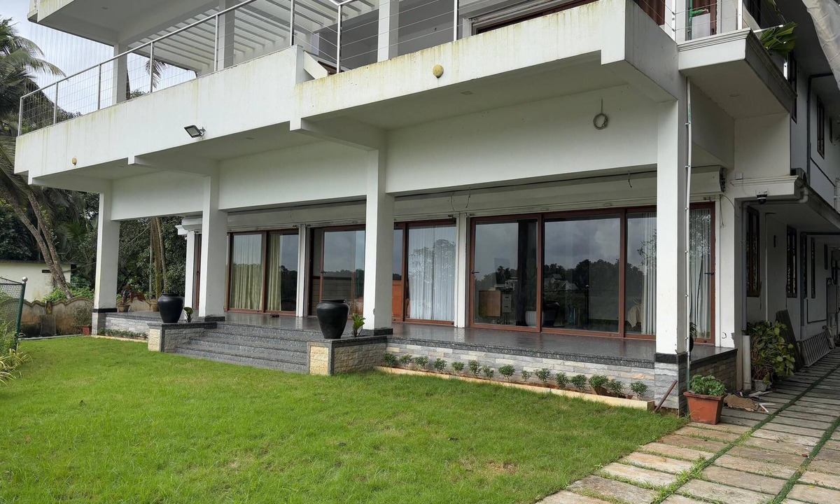 Perumbavoor Villa | Emville - Private Pool Villa Near Cochin International Airport