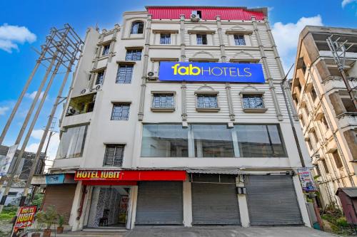 Kolkata Hotel | FabHotel Iubit