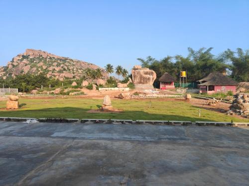 Kamalapur Hotel | Greenland Resort Hampi