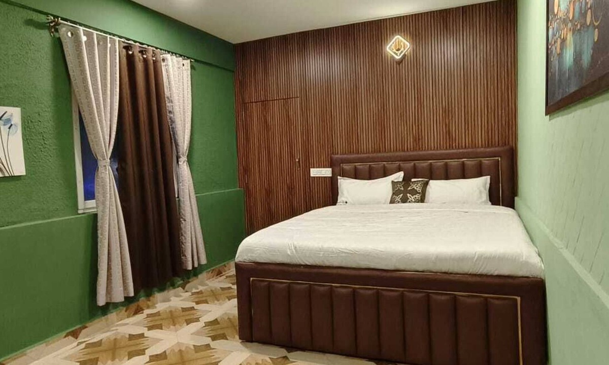 Tiruchanur Resort | HIMALAYA POOL & RESORT
