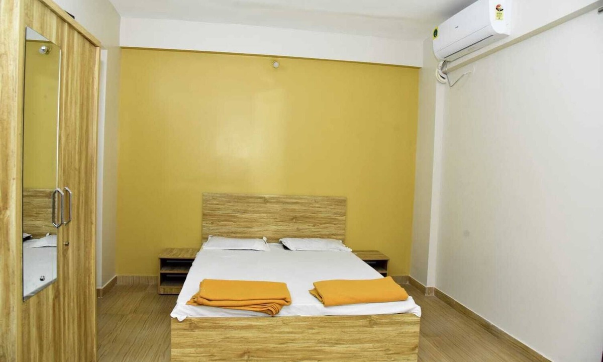 Ghodegaon Hotel | Hotel Amit Palace