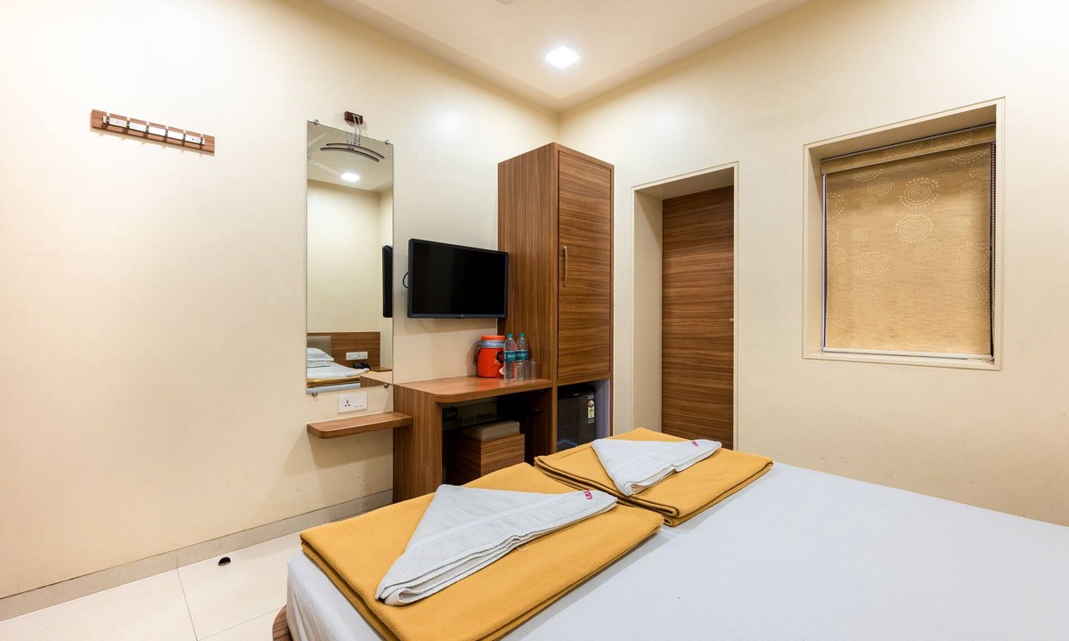Girgaon Hotel | Hotel Balwas