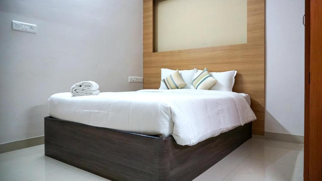 Tiruchirappalli Hotel | Hotel CTS Inn