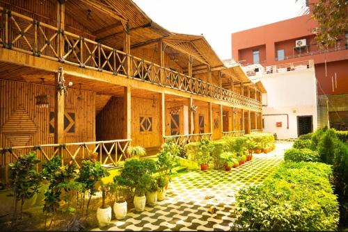 Chandauli House | Hotel First Impression