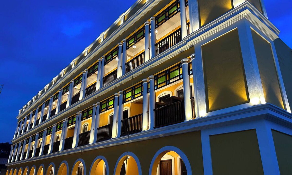 Manchanabele Hotel | Hotel Grand Palais