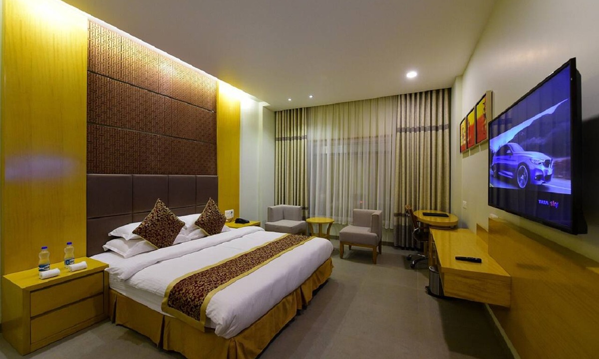 Anand Hotel | Hotel H