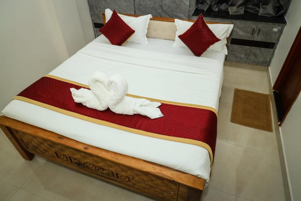 Tirupati Hotel | Hotel Lakshmi Balaji Residency Inn