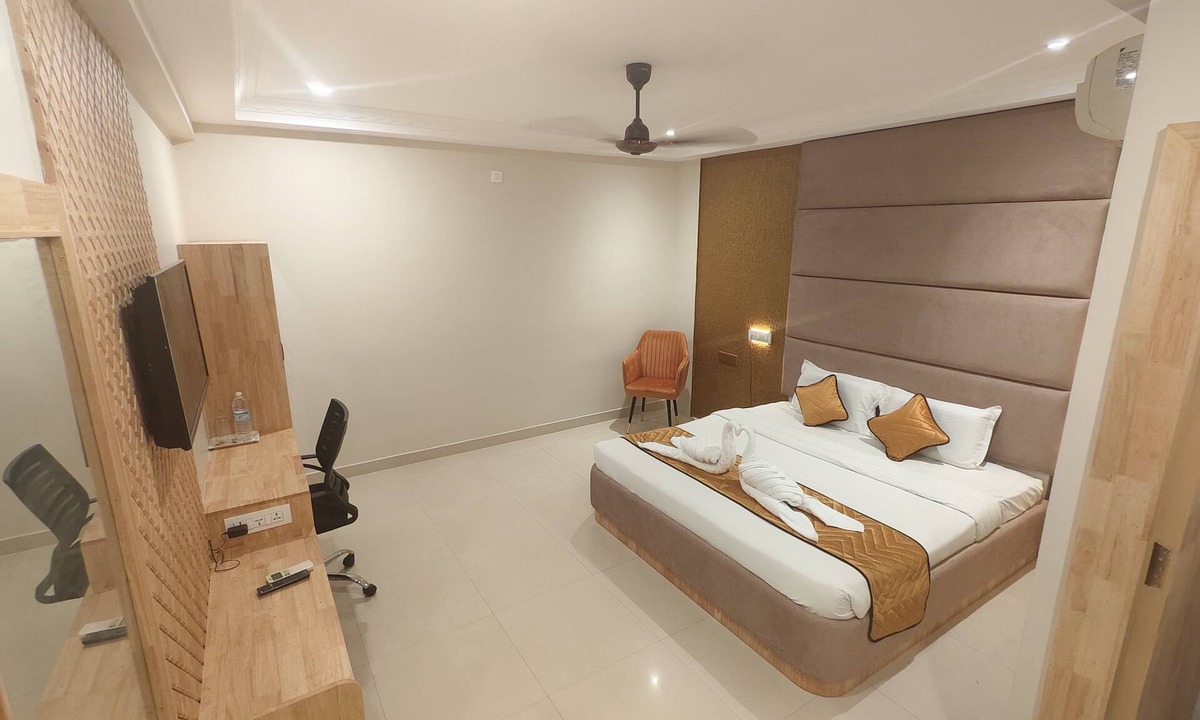 Srikalahasti Hotel | Hotel MGM Grand