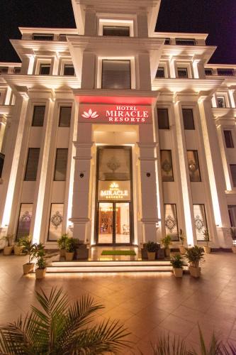 Nawanshahr Hotel | Hotel Miracle Resort