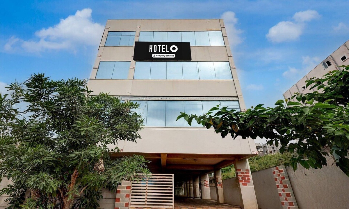 Vijayawada House | Hotel O Benz Circle Vijayawada