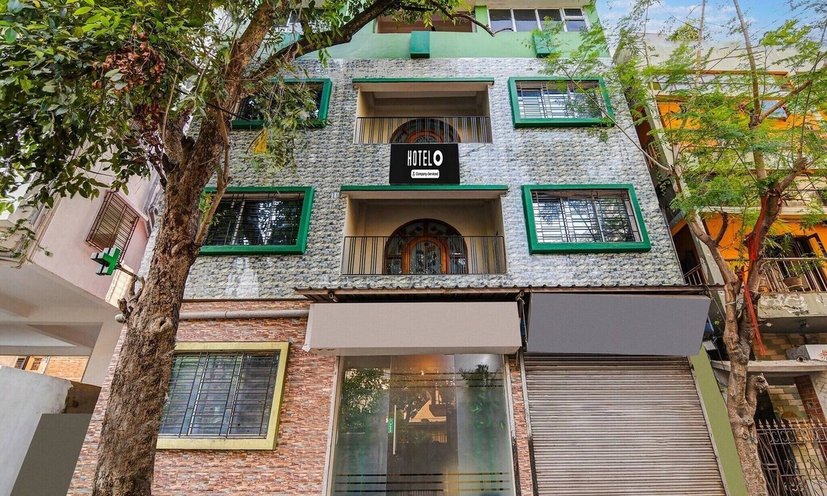 South Dum Dum House | Hotel O Jessore Road Kolkata Skyline Serenity