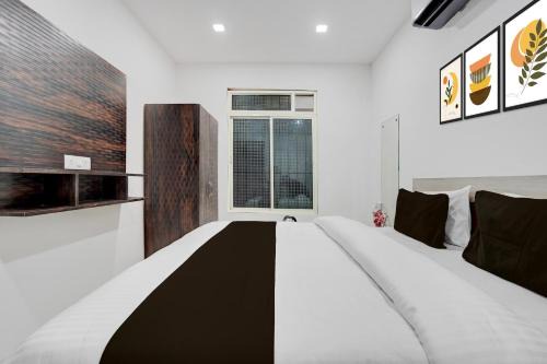 Farrukhabad Hotel | Hotel O The King Heaven