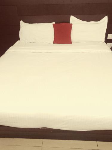 Mohali Hotel | Hotel Red ark inn