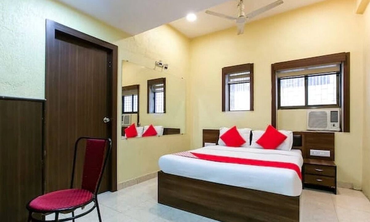 Khar Hotel | Hotel Red Palm