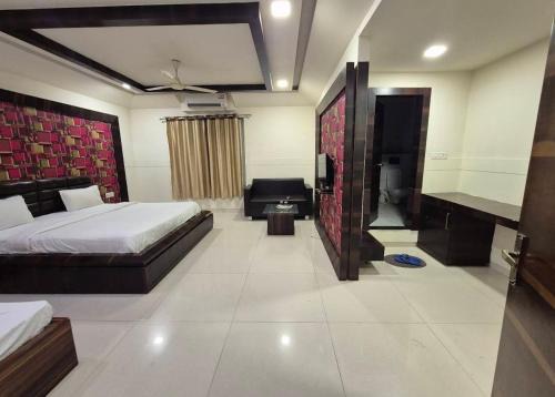 Dewas Hotel | Hotel Sai kripa Dewas