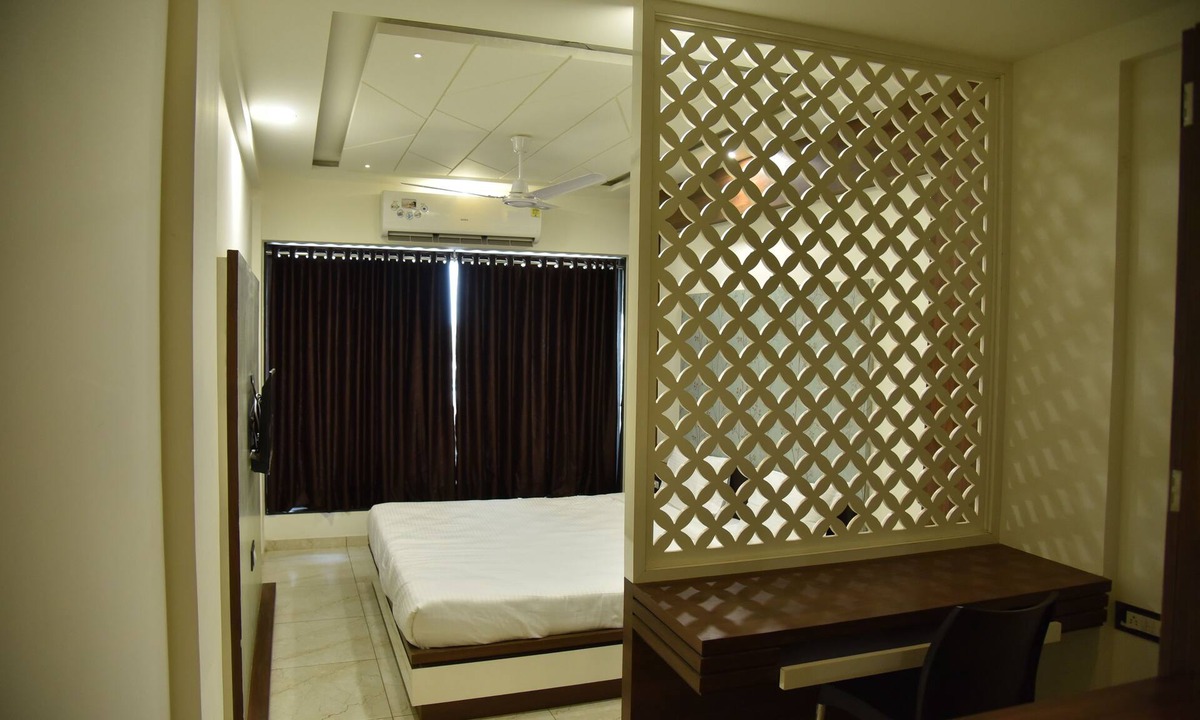 Morbi Hotel | Hotel Savera Inn